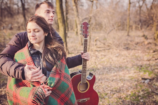 Włoska piosenka o miłości – najpiękniejsze hity miłosne